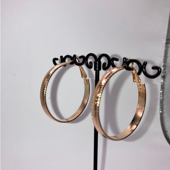 Textured Edges Gold-Tone Hinged Large Hoop 1.5" Earrings! - Picture 5 of 7